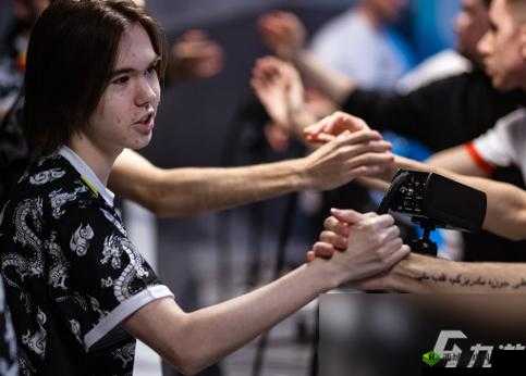 17 岁俄罗斯 CSGO 选手的精彩表现