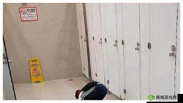 女卫生间不堪入目画面曝光：背后原因令人深思
